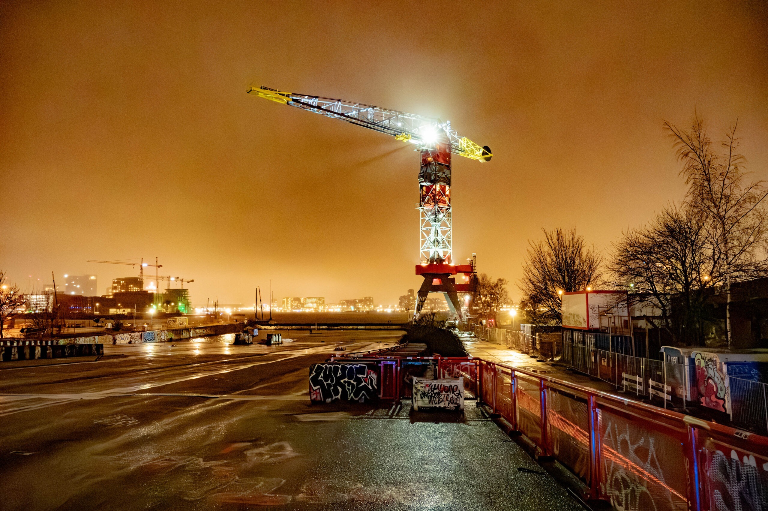 Amsterdam jenseits der Grachten: Urbane Stille & Hafenromantik (Teil 2 von 3)